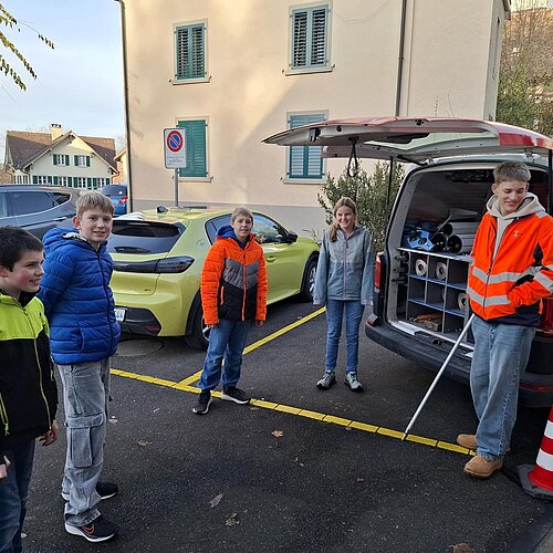 Neugierige Kids haben uns am #Zukunftstag unser Büro auf den Kopf gestellt - und durften daraufhin gleich selbst zu...