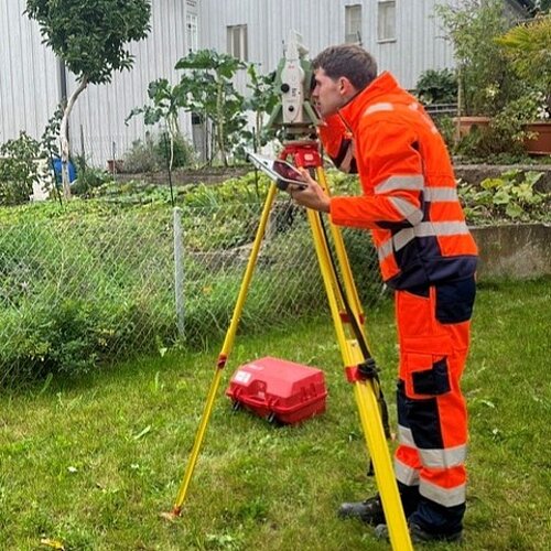 Von 0 auf 100 in wenigen Tagen 🚀 
Bereits mit vollem Elan im Einsatz heissen wir Sokratis am Standort in Wetzikon...